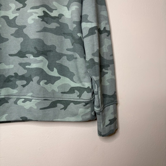 Lou & Grey | Sage Green Camo Crewneck Size Medium NWOT - Picture 5 of 10
